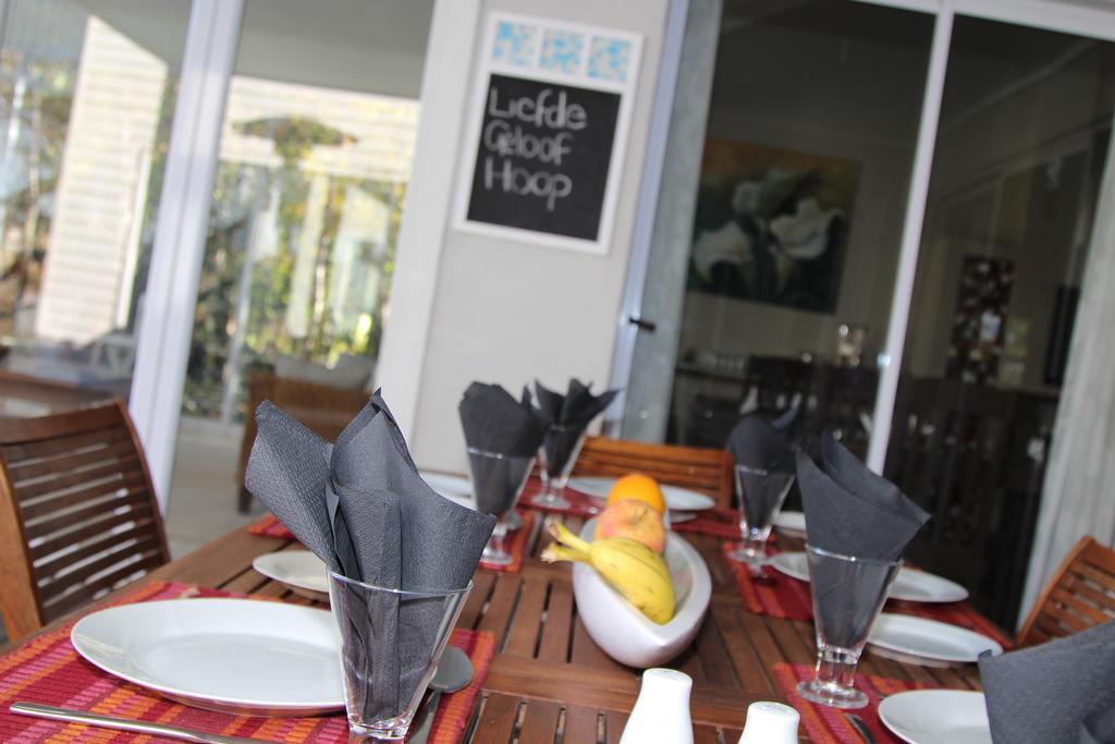 Indigo Moon Guesthouse Лихтенбург Экстерьер фото