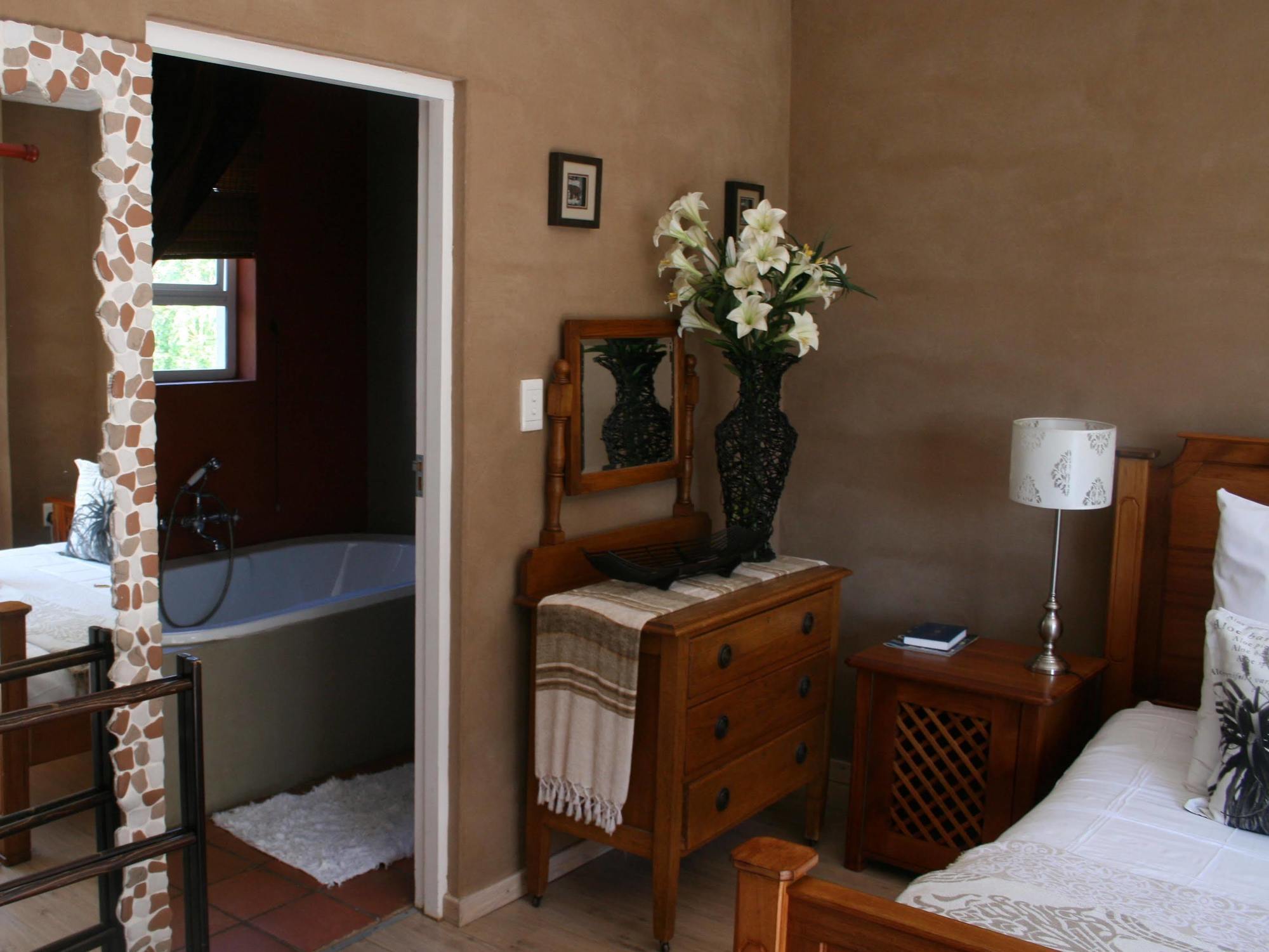 Indigo Moon Guesthouse Лихтенбург Экстерьер фото