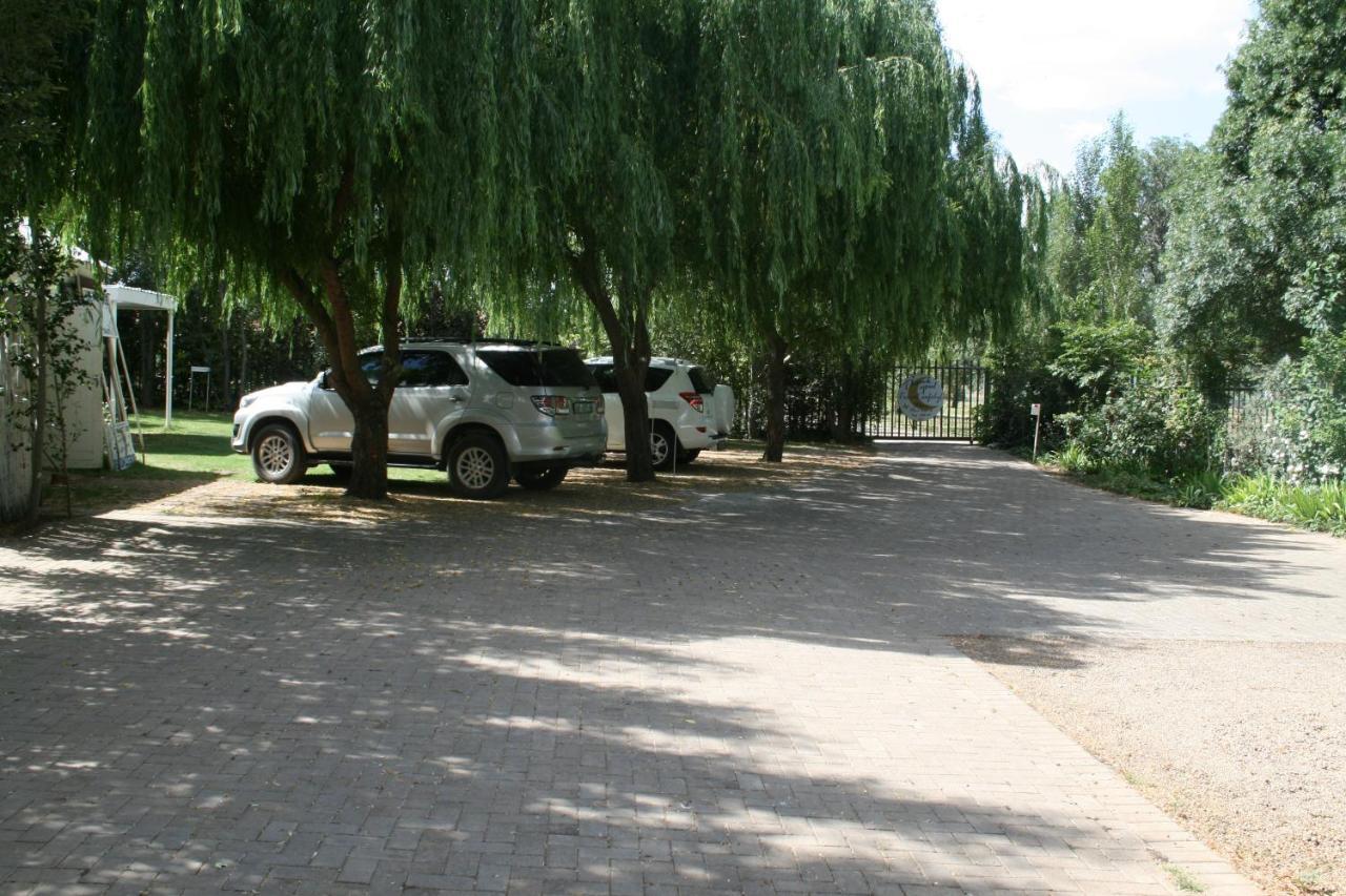 Indigo Moon Guesthouse Лихтенбург Экстерьер фото
